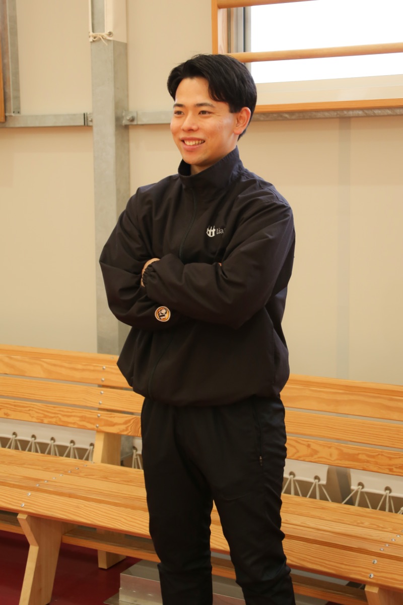 青井 健太郎